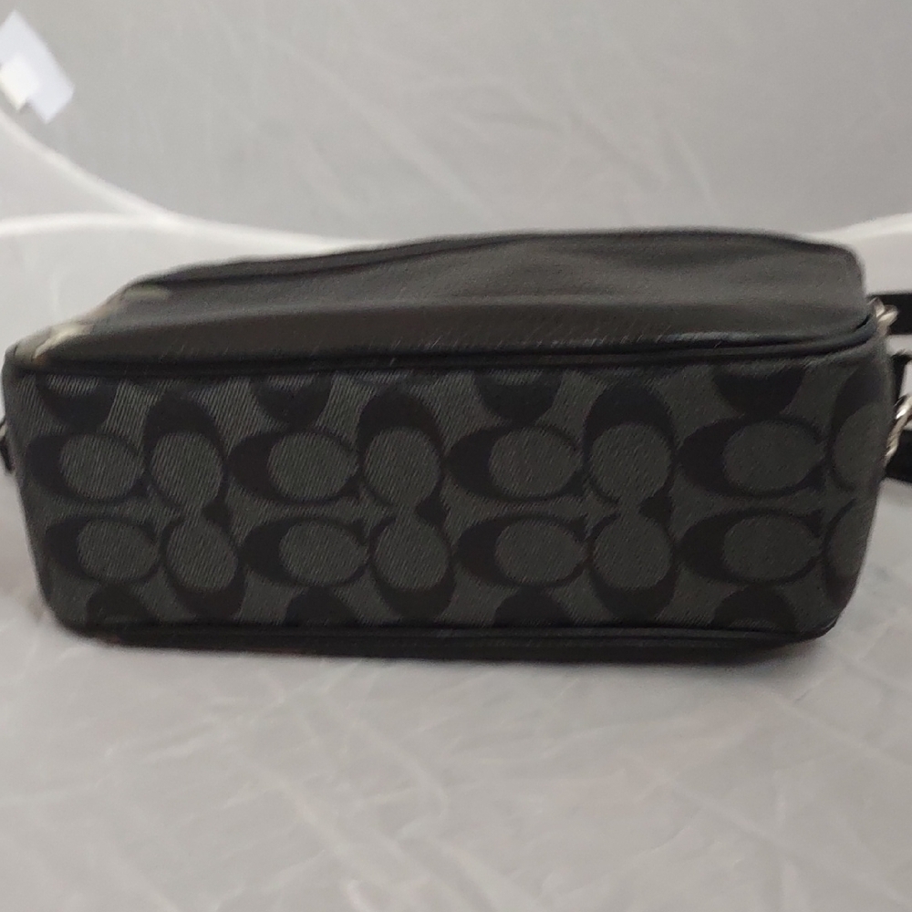 Coach X Disney Collab. Leather Camera Bag With Thumper. Collectable - Picture 5 of 13